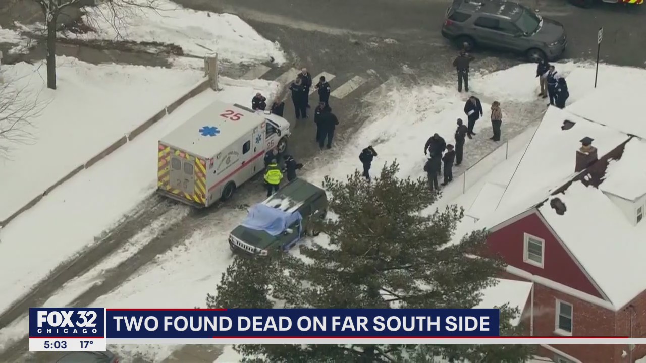 2 found dead in car on Chicago's Far South Side