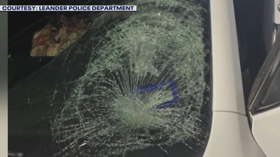 Frozen water bottles thrown at cars in Leander