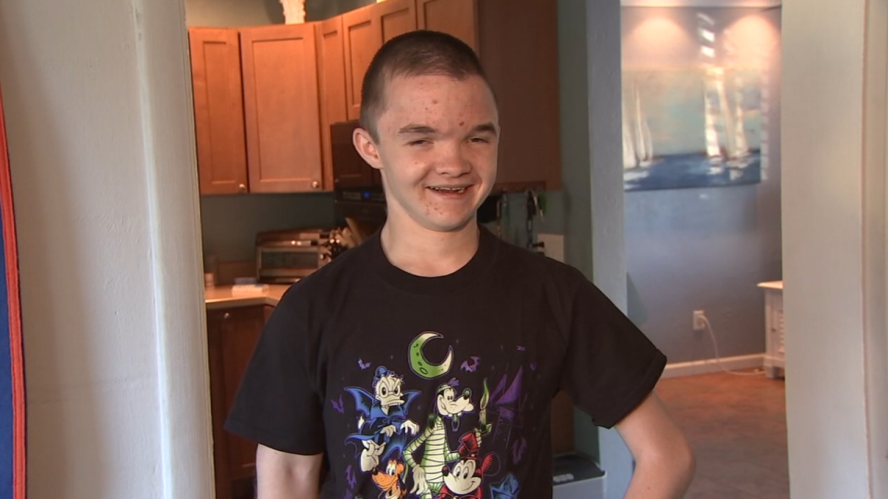 Pinellas kid gets a trip to 'Mickey's Summer House'