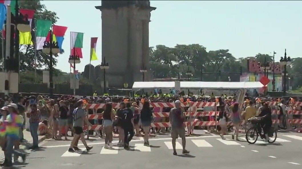 Lollapalooza Day 1 underway with headliners Billie Eilish, Karol G