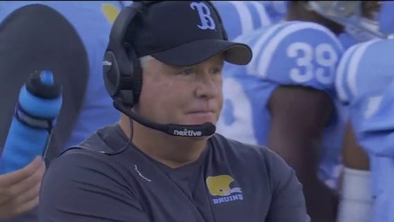 Northwestern makes a splash, hiring Chip Kelly to lead its offense