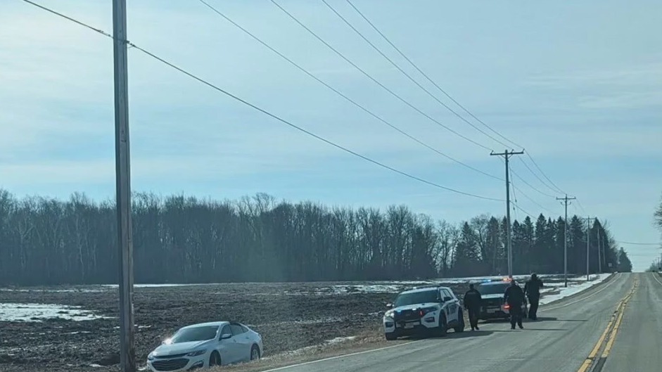Grafton death investigation, body found in abandoned car | FOX6 Milwaukee