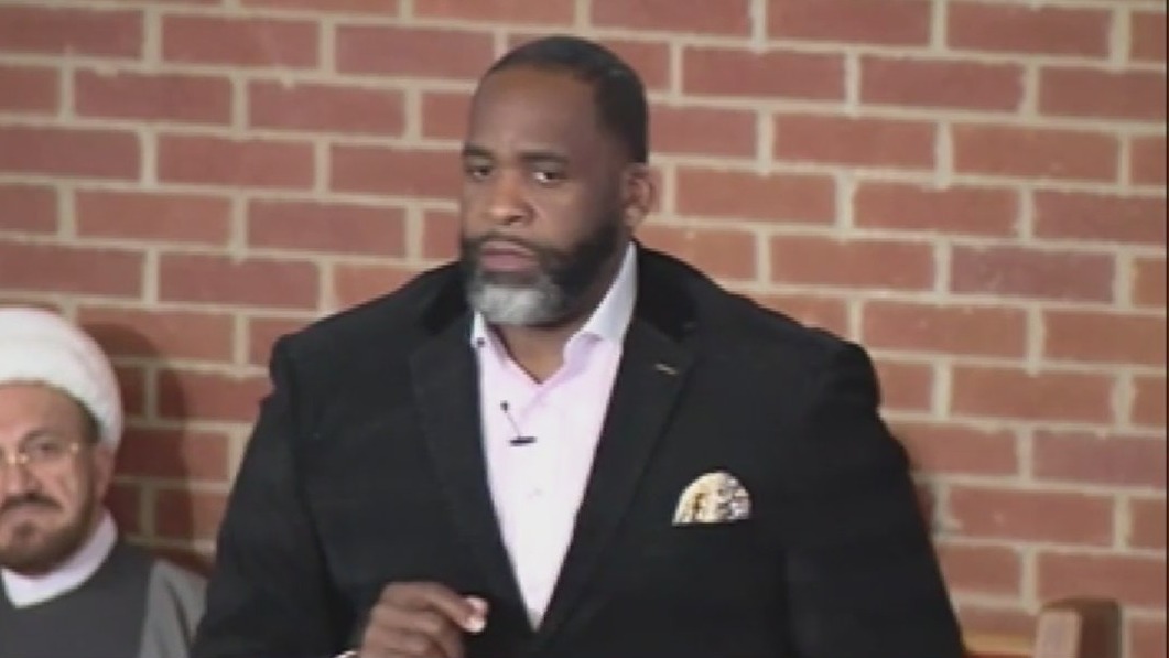 Kwame Kilpatrick chips in with New Era Detroit