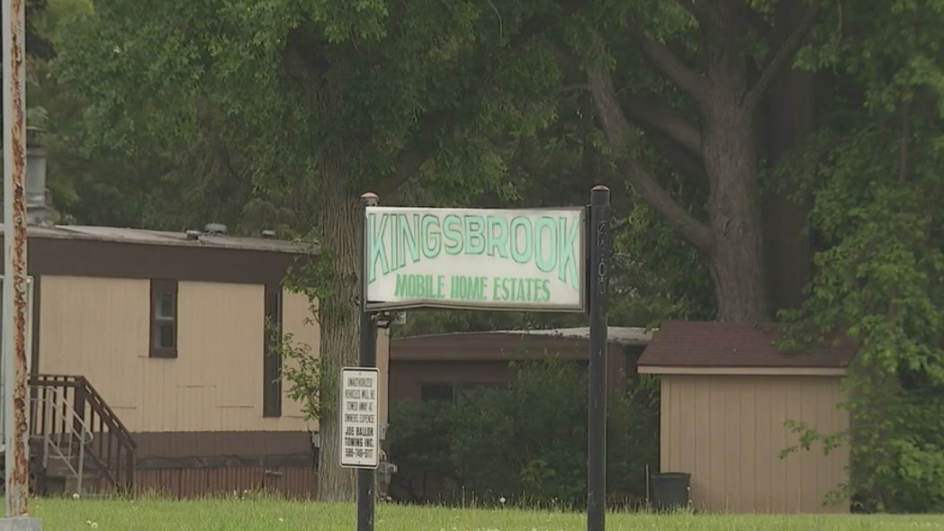 Hundreds of residents without water over unpaid bill