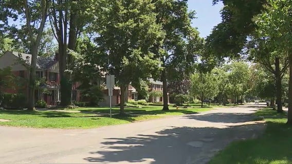 Police searching for men after stranger danger incident