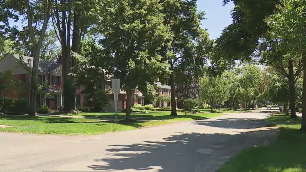 Police searching for men after stranger danger incident