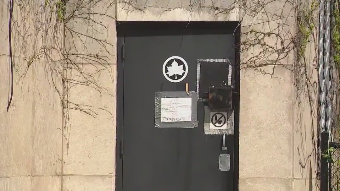 Battery Park bathroom controversy