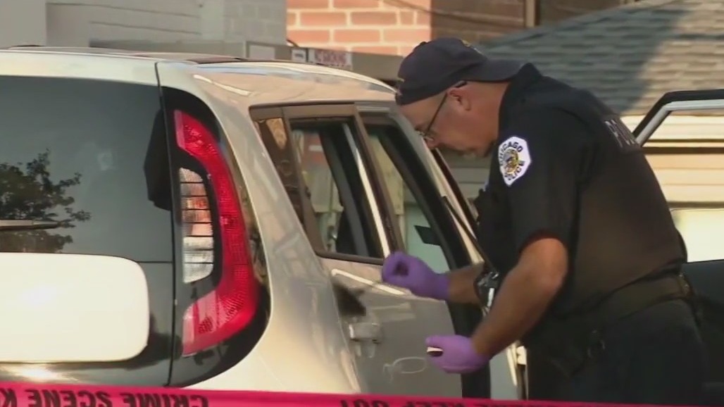 2 suspects in custody after string of armed robberies on North Side