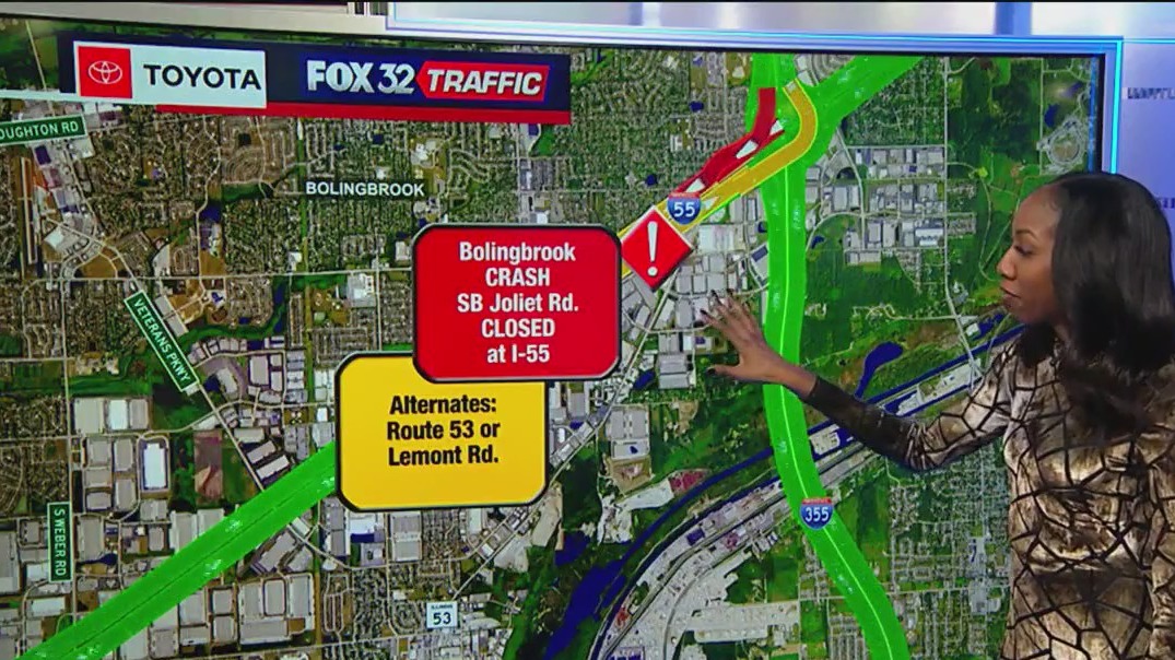 Road closed in Bolingbrook for fatal crash investigation | FOX 32 Chicago