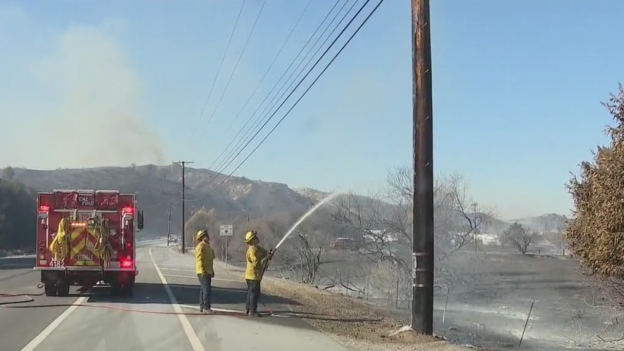 Bond Fire: 6,400 acres, hundreds of firefighters staying on the front lines