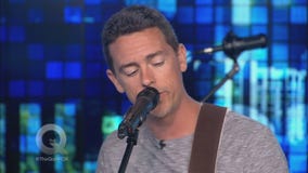 Tim Williams performs on The Q!