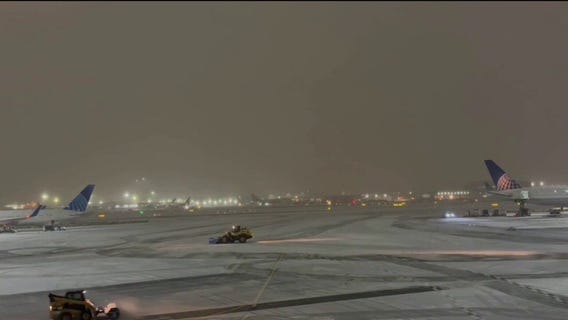 Northeast winter storm impacts air travel in Chicago