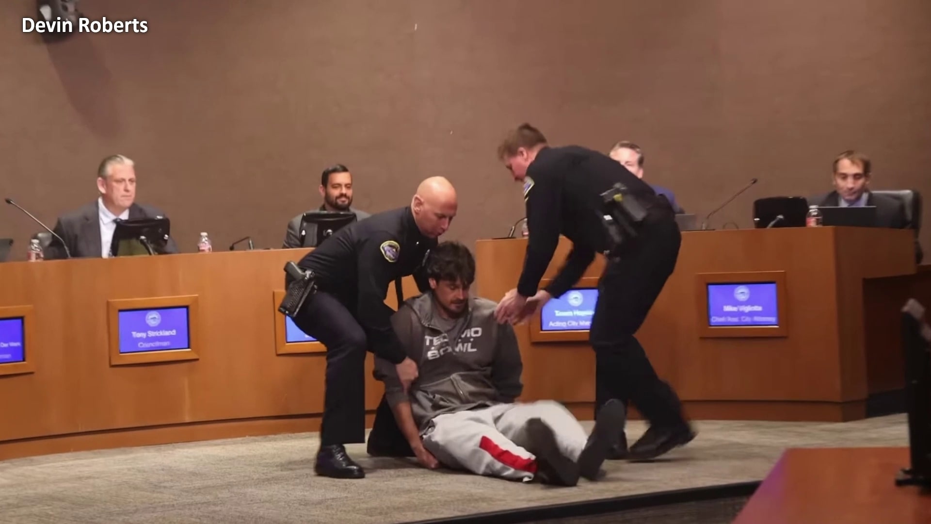 Chris Kluwe arrested for protesting 'MAGA' plaque