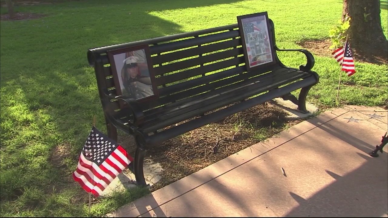 Mom urges defense department to recognize suicide victims