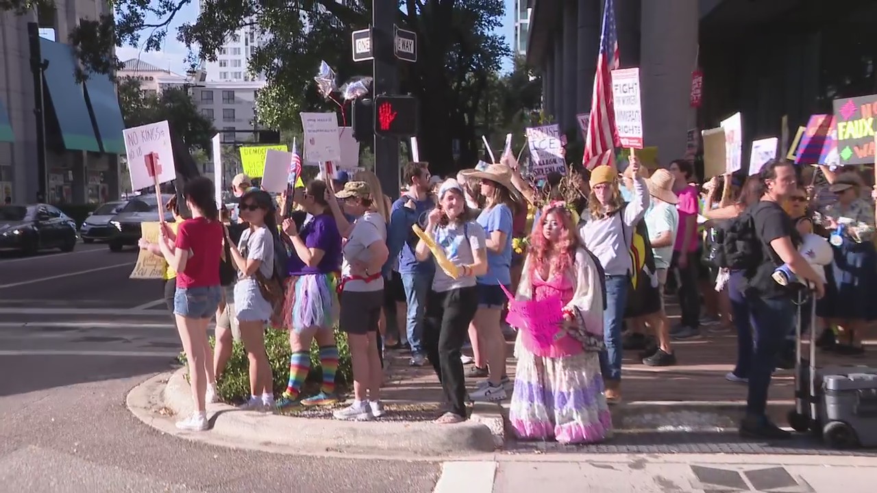 'No Kings' protest in downtown Tampa on Saturday