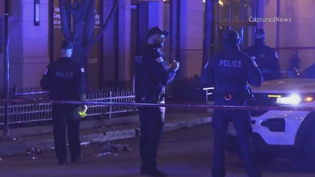 Chicago man faces several felony charges after allegedly wounding police officer in Gold Coast shootout