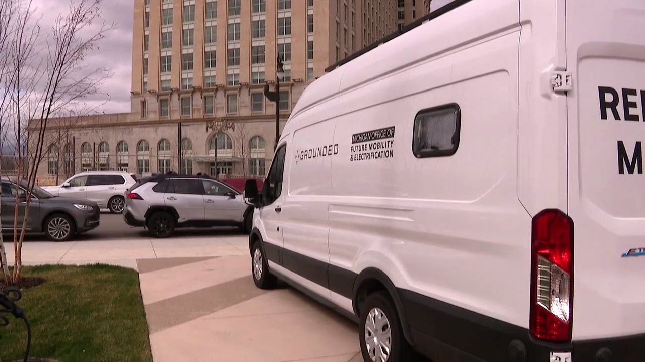 Self-driving shuttle from Michigan Central to Detroit Riverfront coming soon