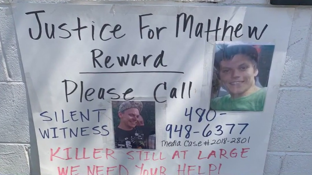 Family of slain AZ man still looking for answers