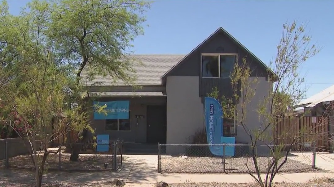 Phoenix nonprofit awarded grant by Lowe's