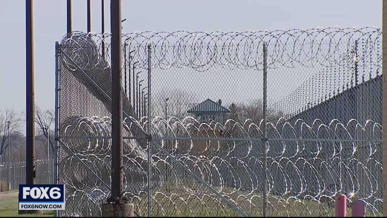 Prisoners could get vaccine before some seniors, frontline workers