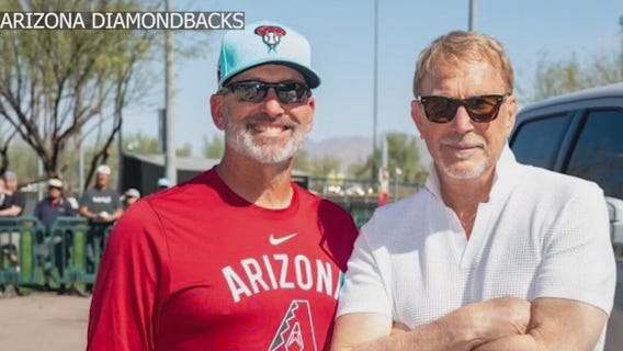 D-backs Diaries: Kevin Costner stops by Spring Training