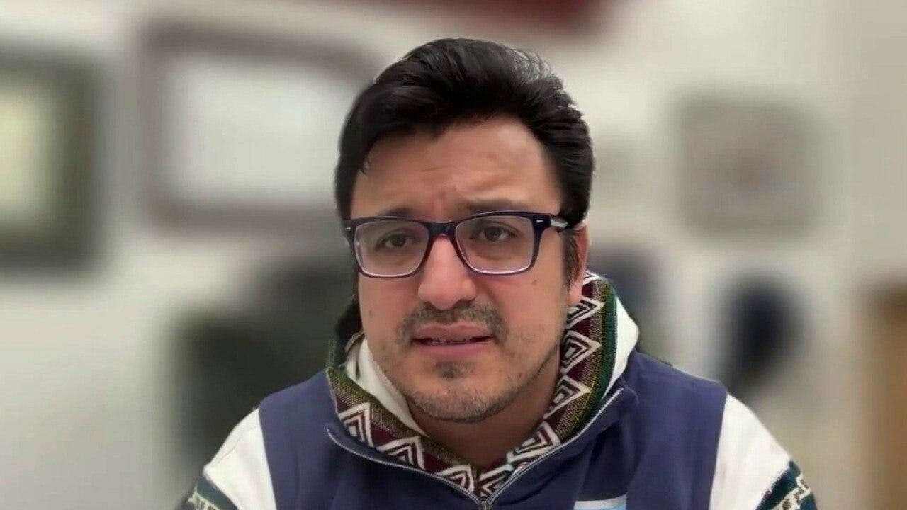 Chicago Latino communities cautious for New Year's due to immigration enforcement