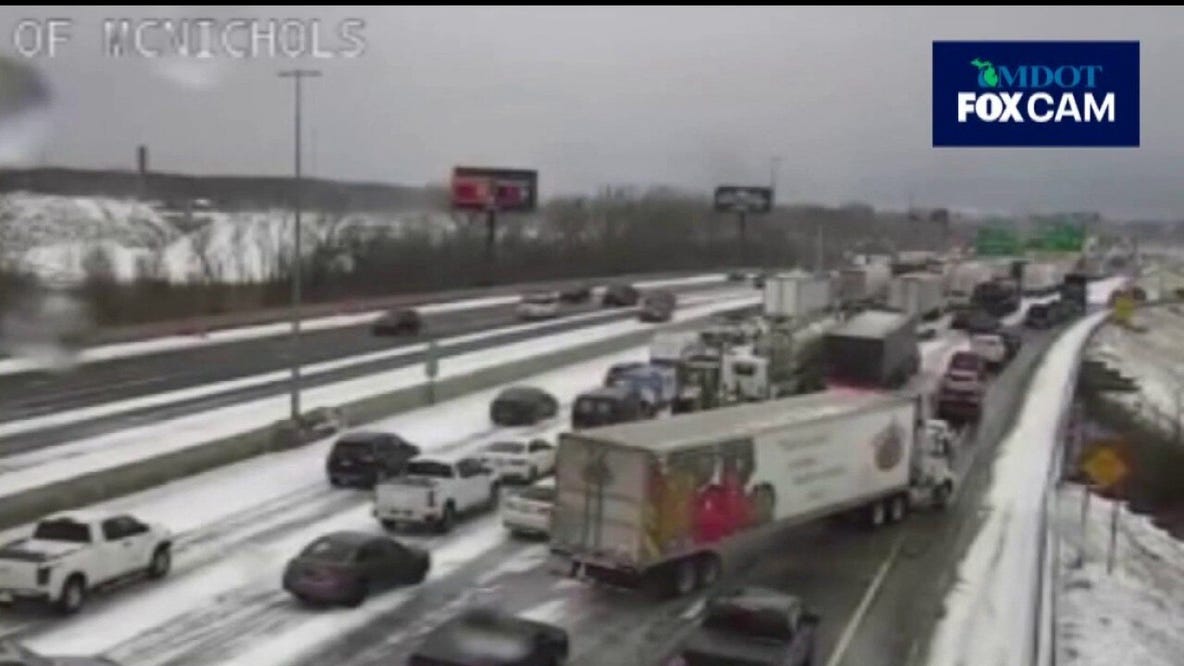 Officials on massive pile-up on NB I-75