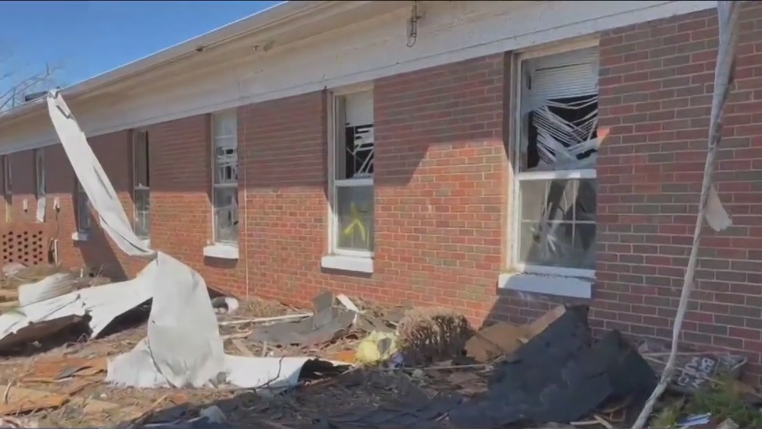 Deadly tornadoes cause extensive damage in Arkansas