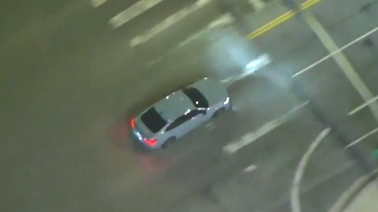 Woman in custody after police chase across San Fernando Valley