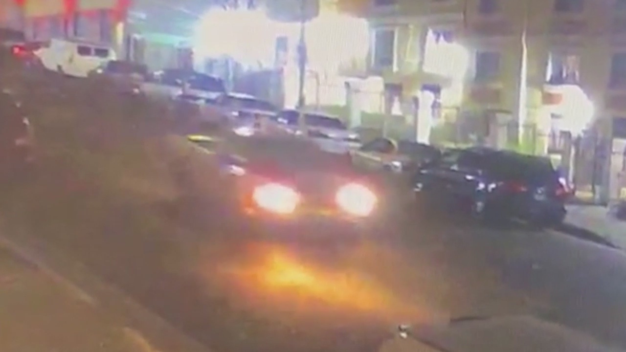 LAPD looking for hit-and-run driver in fatal crash in Westlake