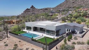 Carefree home nestled in the Boulders l Cool House