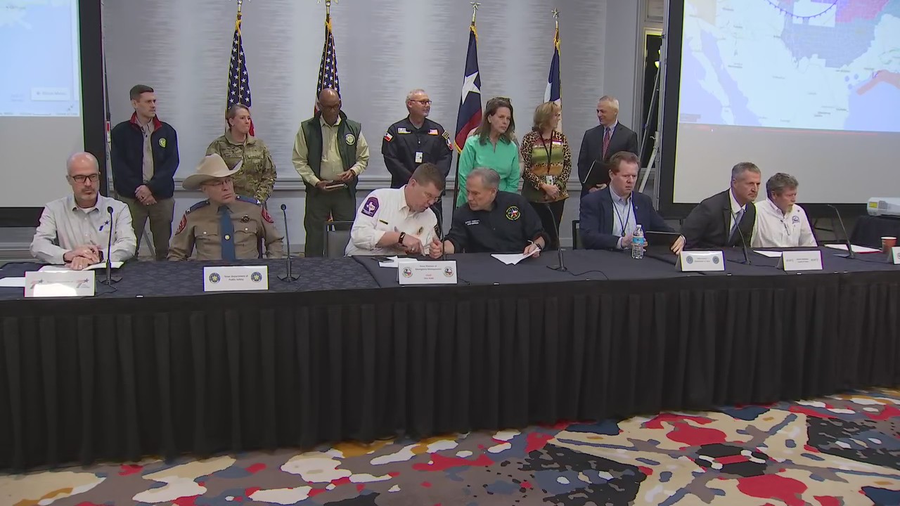 Abbott holds press conference ahead of severe winter weather | FOX 7 Austin