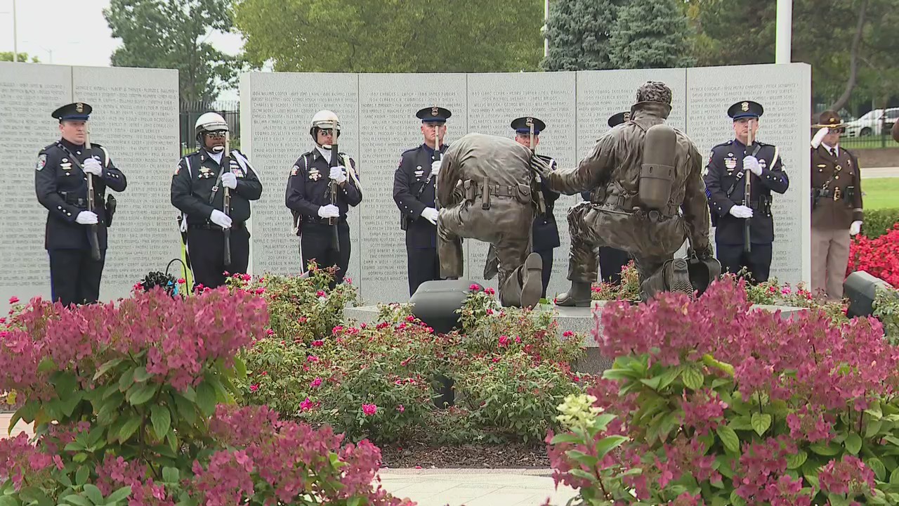First responders, others honor the fallen on 9/11 anniversary around Metro Detroit
