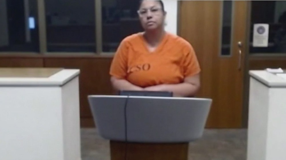 Driver hits officer, nearly 5 runners during Phoenix Marathon, police say