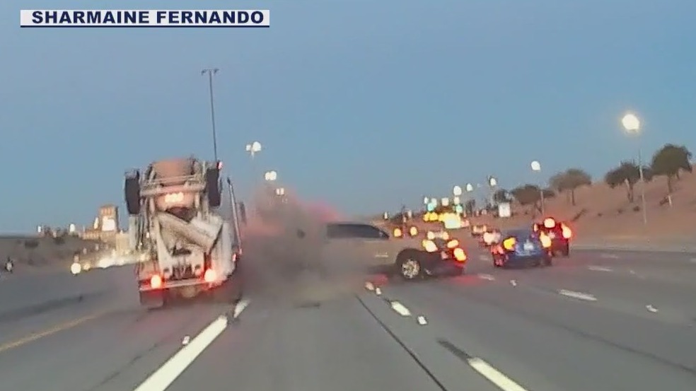 Mesa honors 2 people who saved woman from car fire