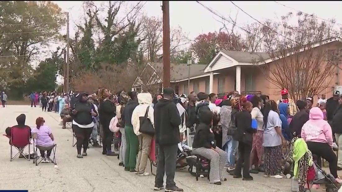 Rare housing wait list opens causing 'mayhem'