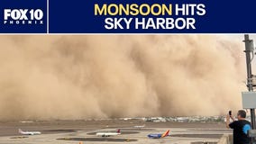 Massive dust storm hits Sky Harbor Airport
