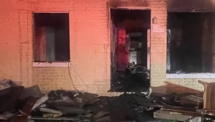 Child saves family of eight from Warren house fire