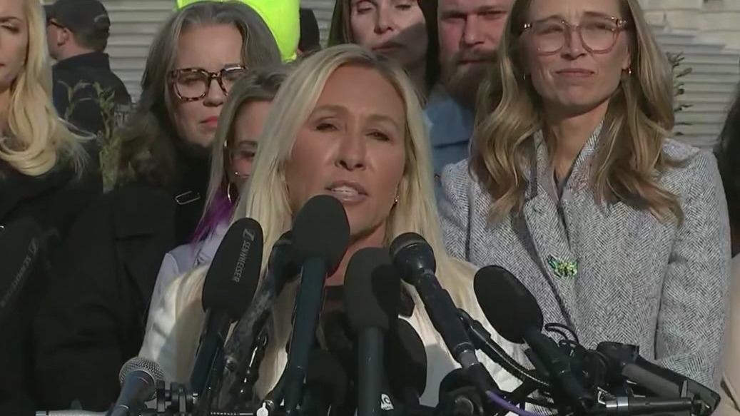 Greene wins big on Epstein files release vote