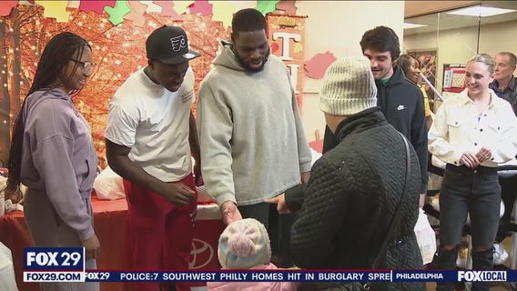 Eagles players support Camden's FamGiving