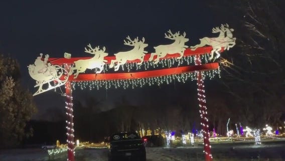 Crowds flock to see holiday lights at Sever's