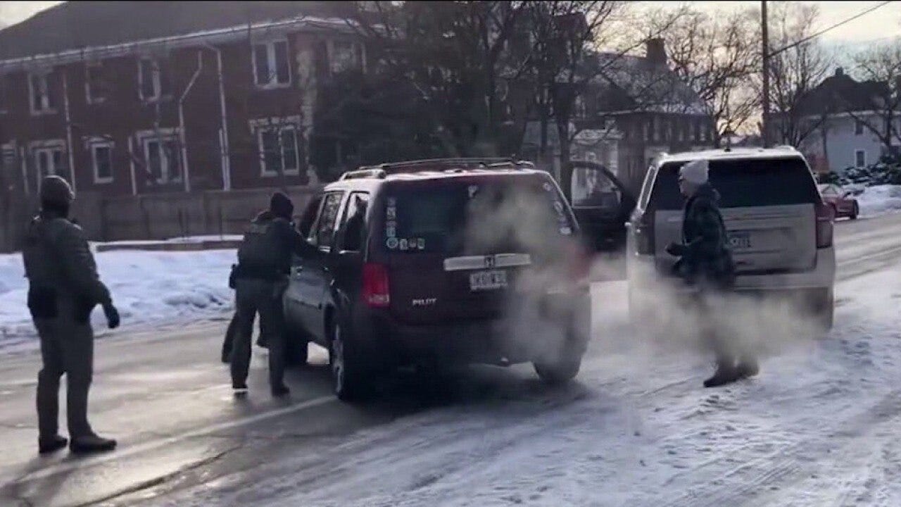 Questions arise in Minneapolis ICE shooting, shows parallels to Chicago cases | The Chicago Report