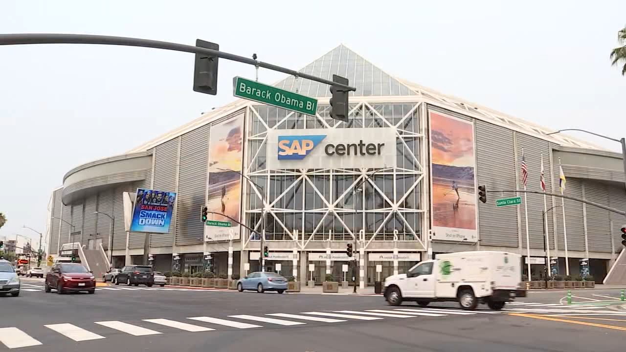 Signage goes up ahead of dedication ceremony for Barack Obama Boulevard in San Jose