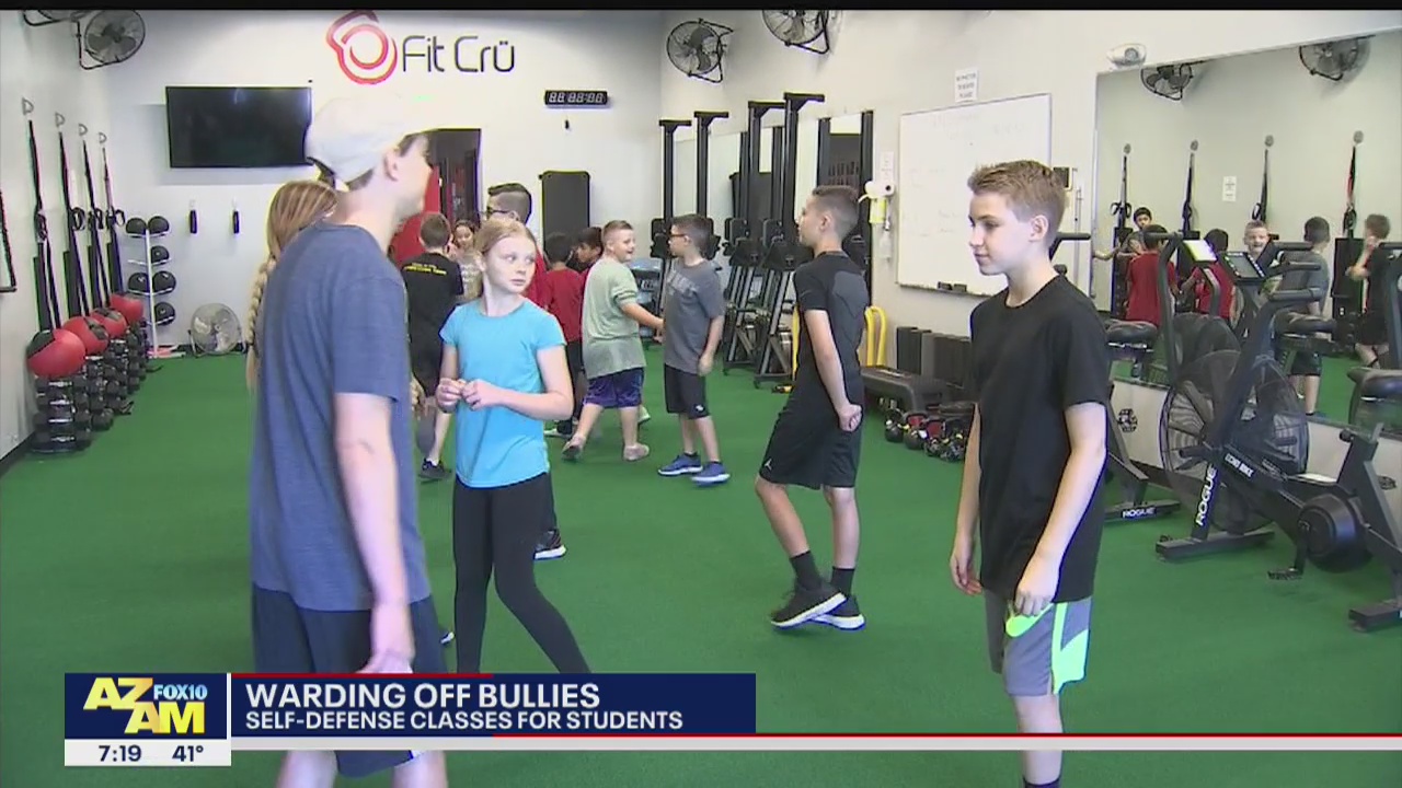 Valley fitness center teaching self-defense to students in order to combat bullying