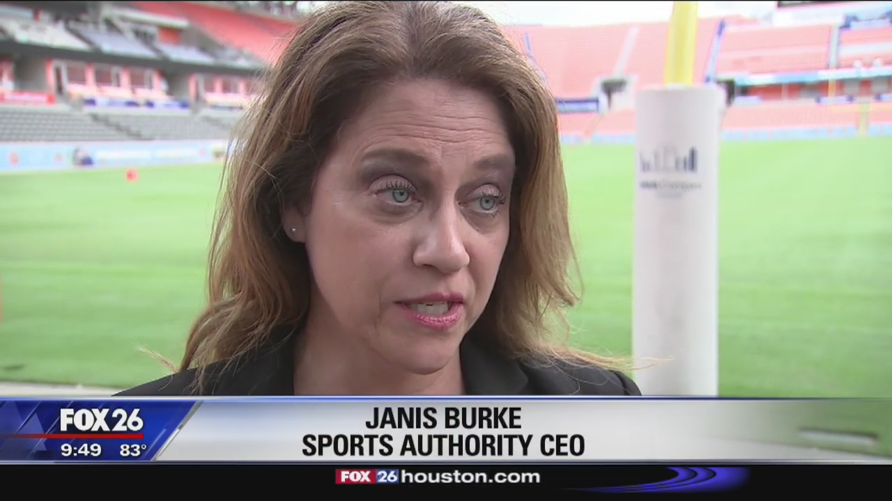 XFL tours BBVA Compass Stadium, TDECU Stadium