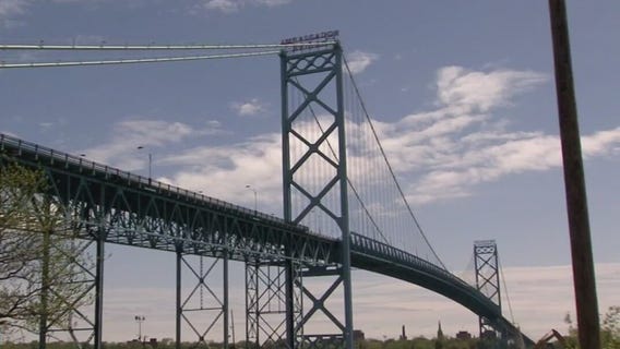 Many detained at Detroit-Windsor border after wrong turn