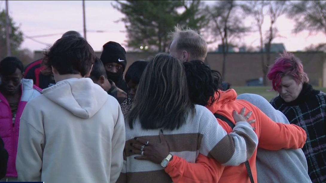 Kenosha vigil for father, son who died in fire