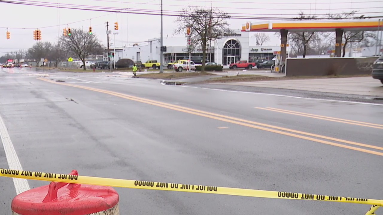 Westland man shot in the face while trying to assist in Garden City car crash