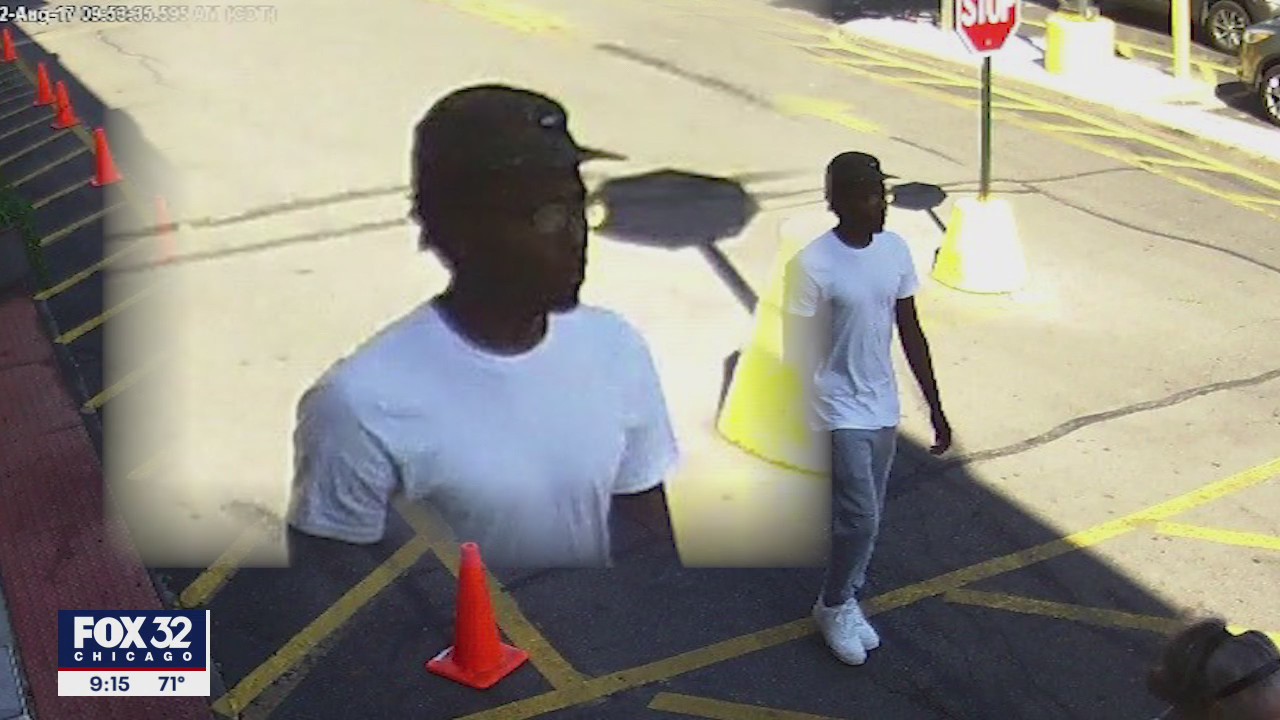 New photos show man suspected of trying to kidnap girl near Chicago grocery store