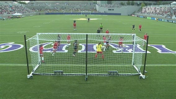 Aurora's Morgan Stone gets the 6th and final goal